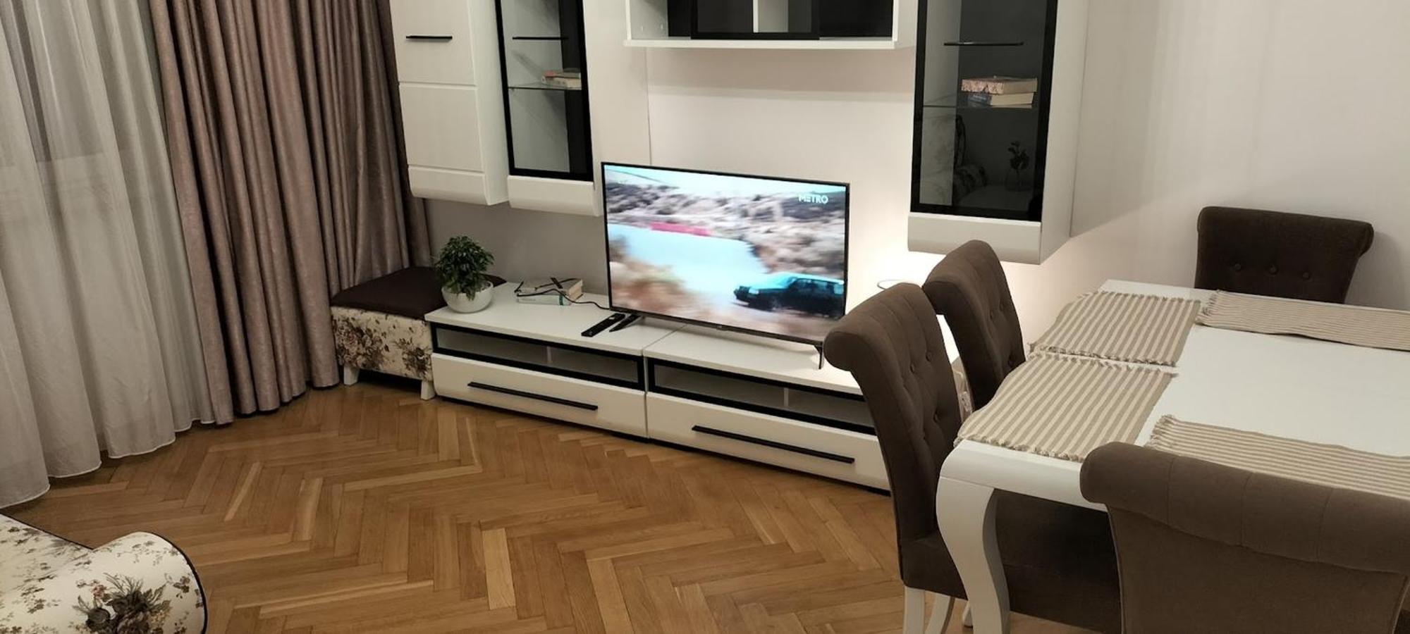 Apartment B10 Solec Kozminska 2 Football Stadium